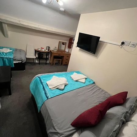 Abbey Holiday Accommodation Вітбі Екстер'єр фото