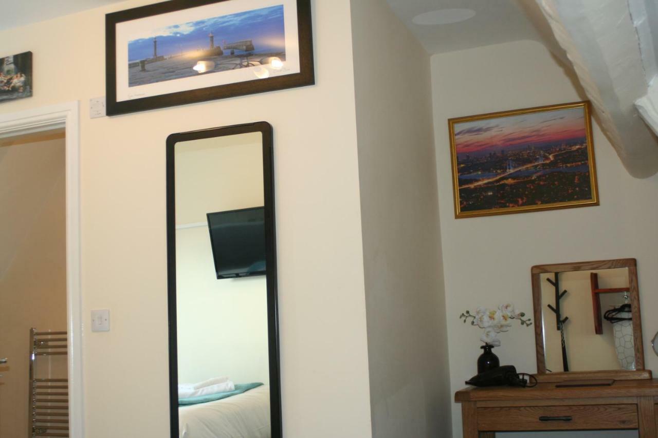 Abbey Holiday Accommodation Вітбі Екстер'єр фото